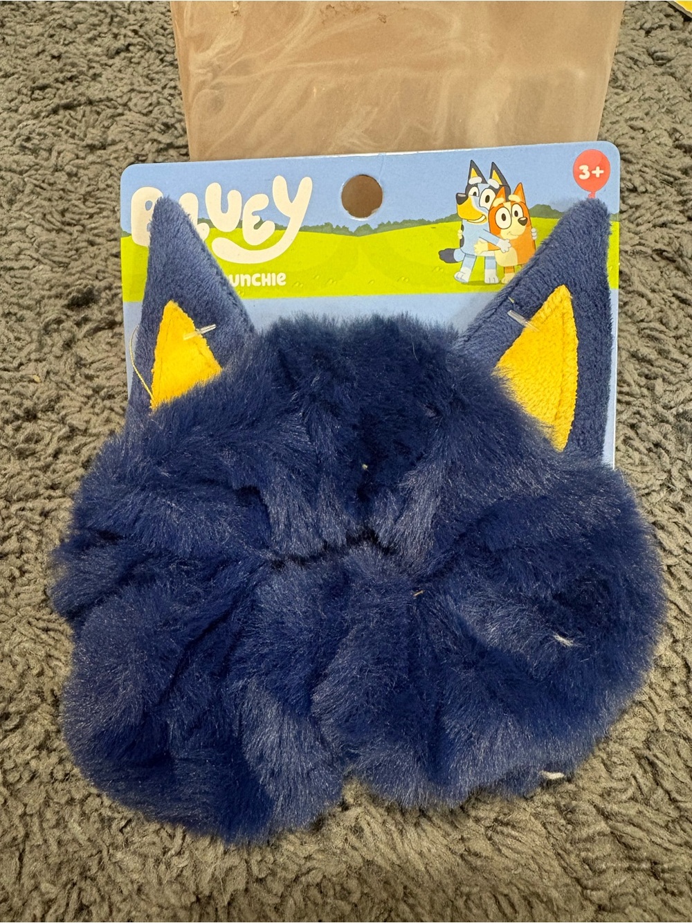 NWT Bluey ears design plush scrunchie
